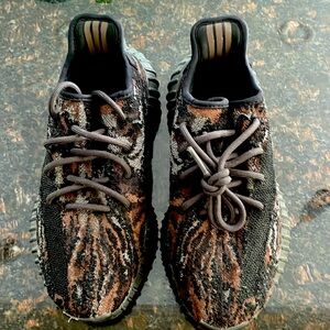 YEEZY BOOST 350 V2 “MX Rock" SZ 6 **Like new WORN ONCE**
